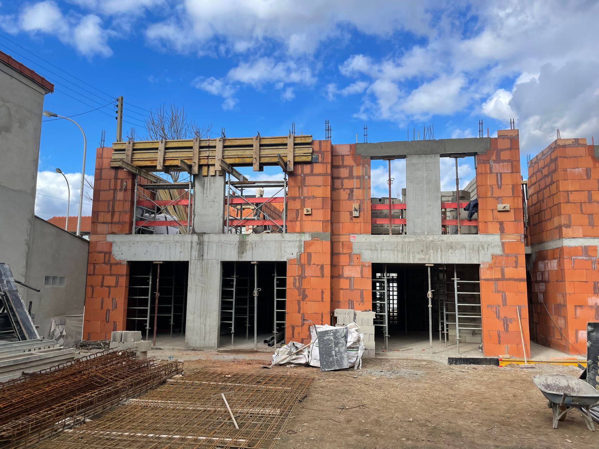 Un bâtiment en construction