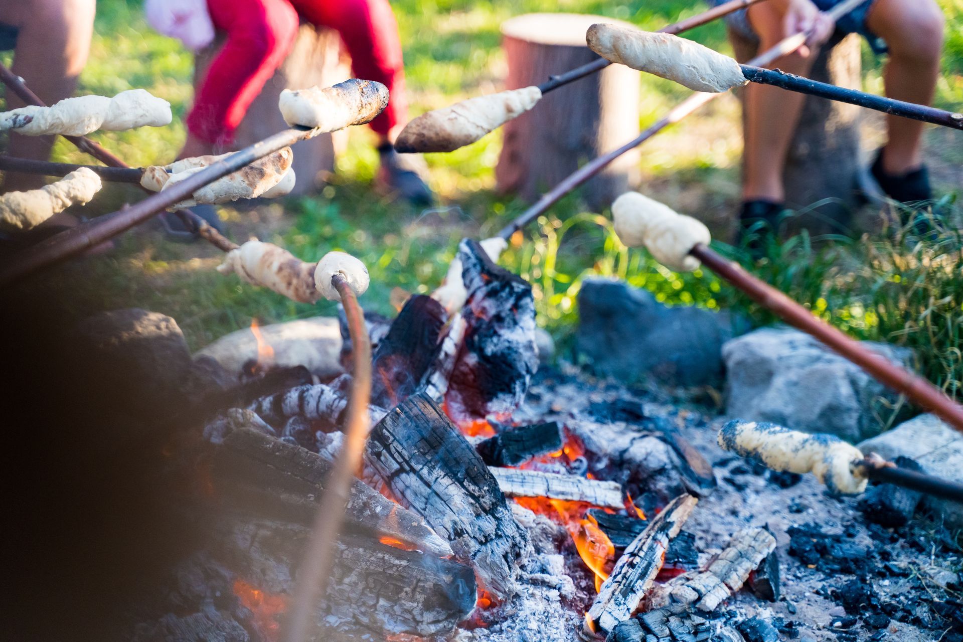 Stockbrot am Lagerfeuer