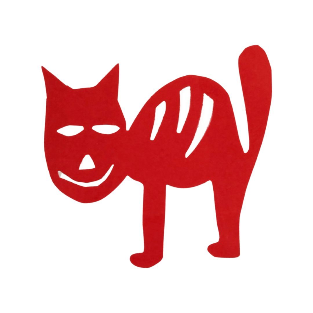 Eine rote Katze mit einem Lächeln im Gesicht