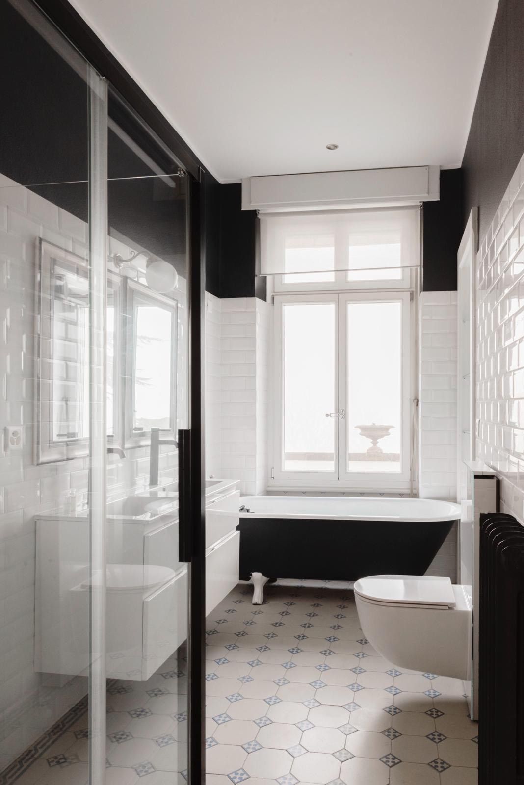 Une icône blanche d'une image sur fond gris.