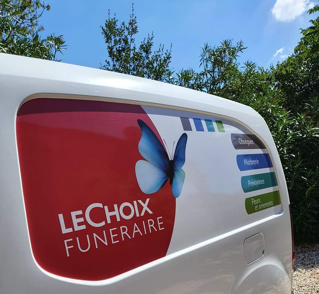 Camionnette Pompes Funèbres Funéral Béziers