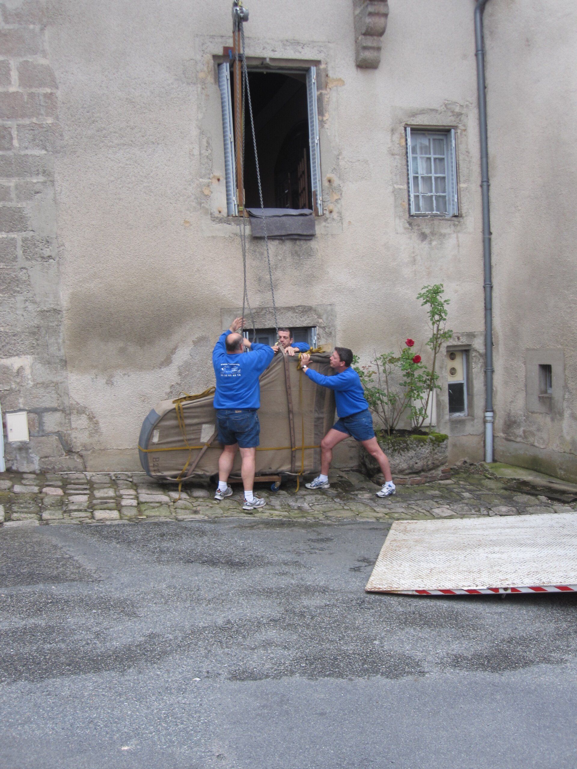 Piano 1/2 queue Pleyel (2 m de long)