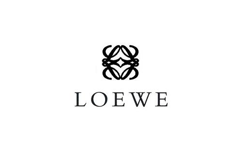 Un logotipo de Loewe en blanco y negro sobre un fondo blanco.