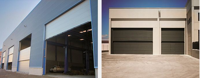 Dos naves industriales con puertas de garaje abiertas y cerradas en un día soleado.