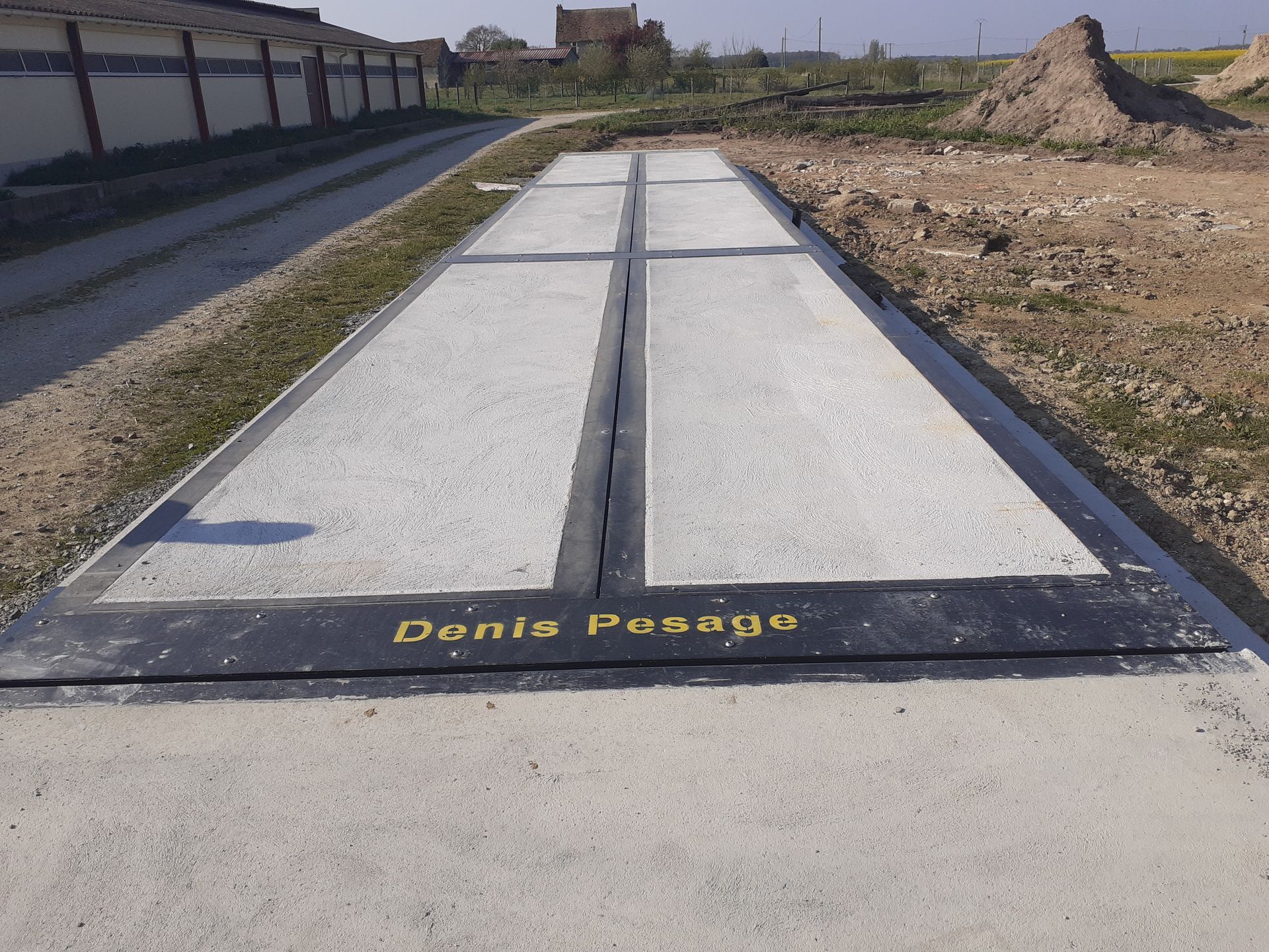 Pont-bascule vu de face