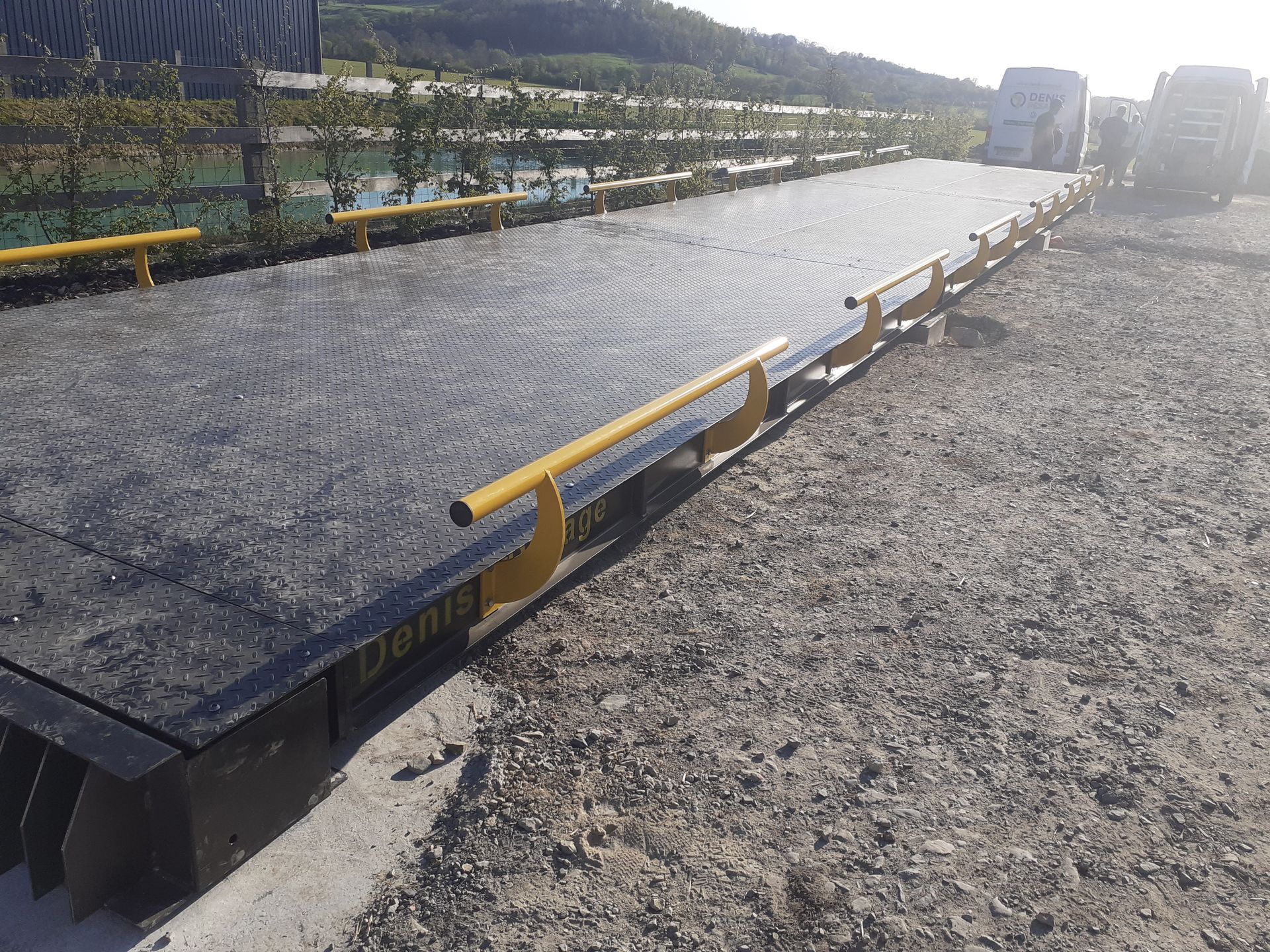 Pont-bascule vu de côté