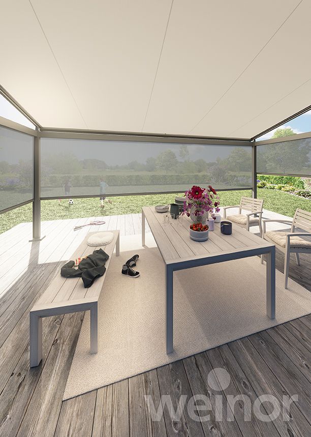 Heller Wintergarten mit Sonnenschutz von Weinor