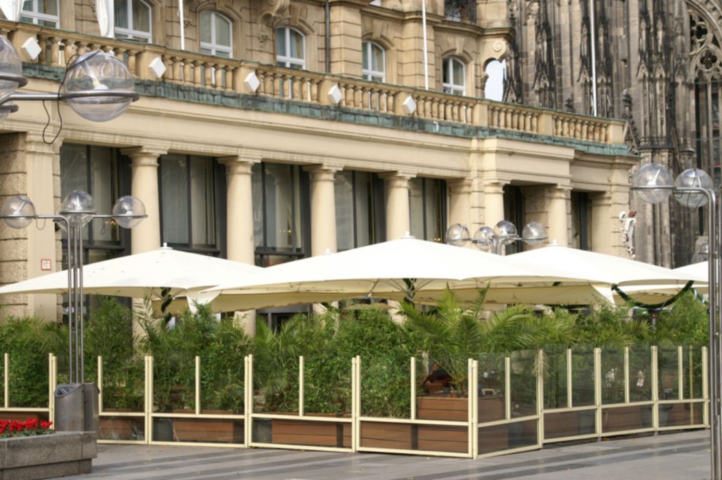 Sonnenschirme Außenbereich Restaurant