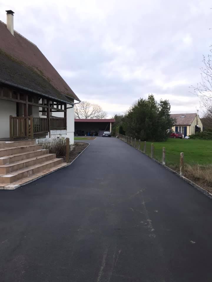 Réalisations d'enrobés, allée