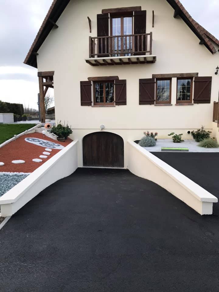 Réalisations d'enrobés par nos terrassiers