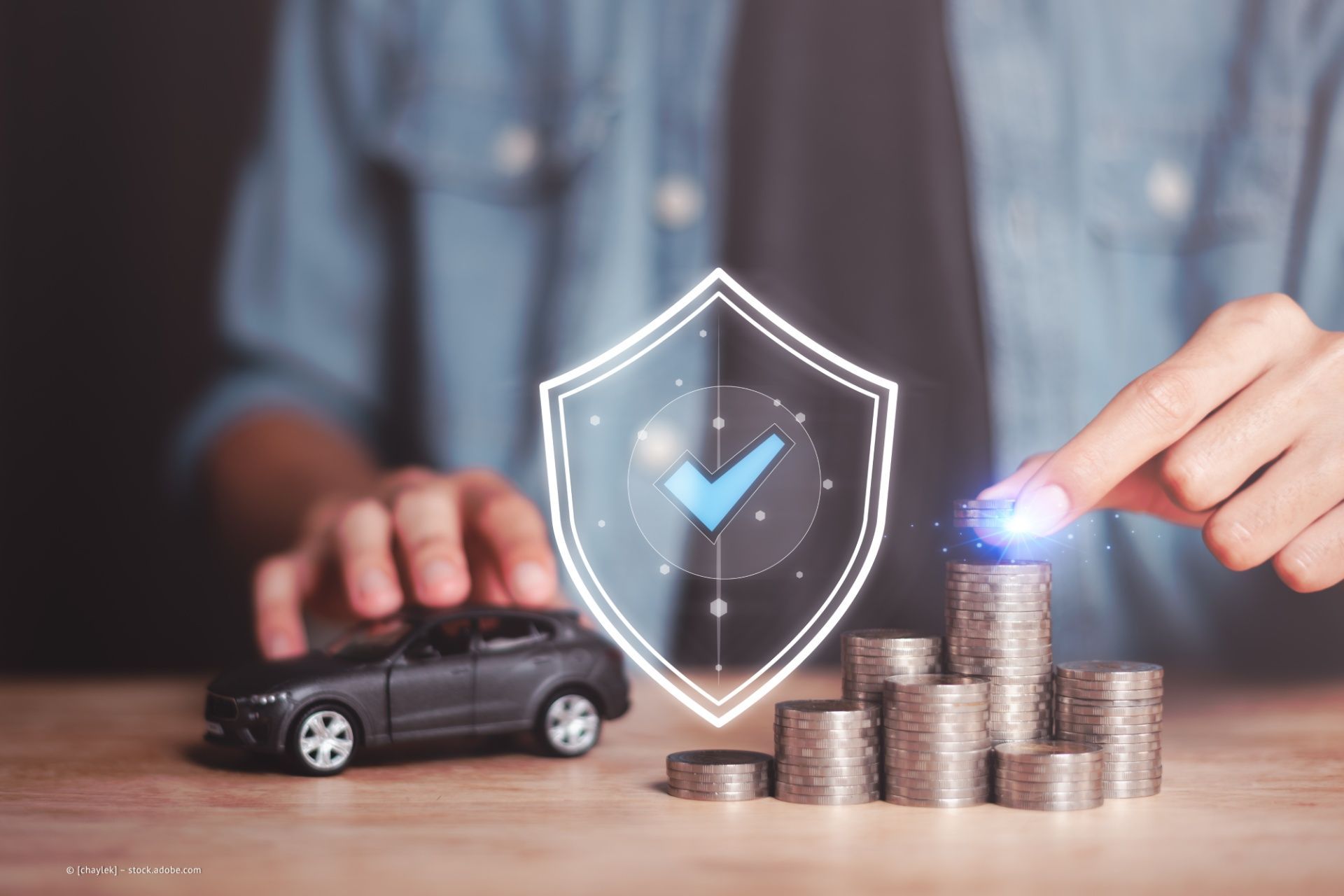 Autoversicherung, Münzen, Spielzeugauto