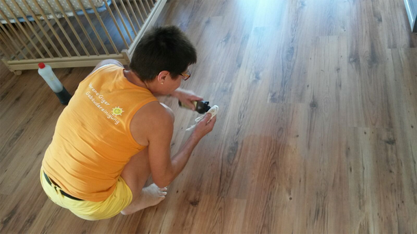 Verena Giger – Gebäudereinigung - Laminatpflege