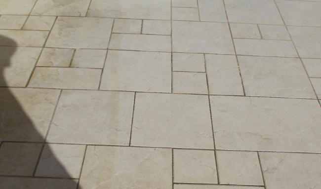 Verena Giger – Gebäudereinigung - Reinigung Plattenböden vorher nachher