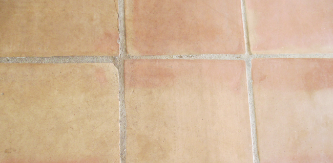 Verena Giger – Gebäudereinigung - Reinigung Plattenböden vorher nachher