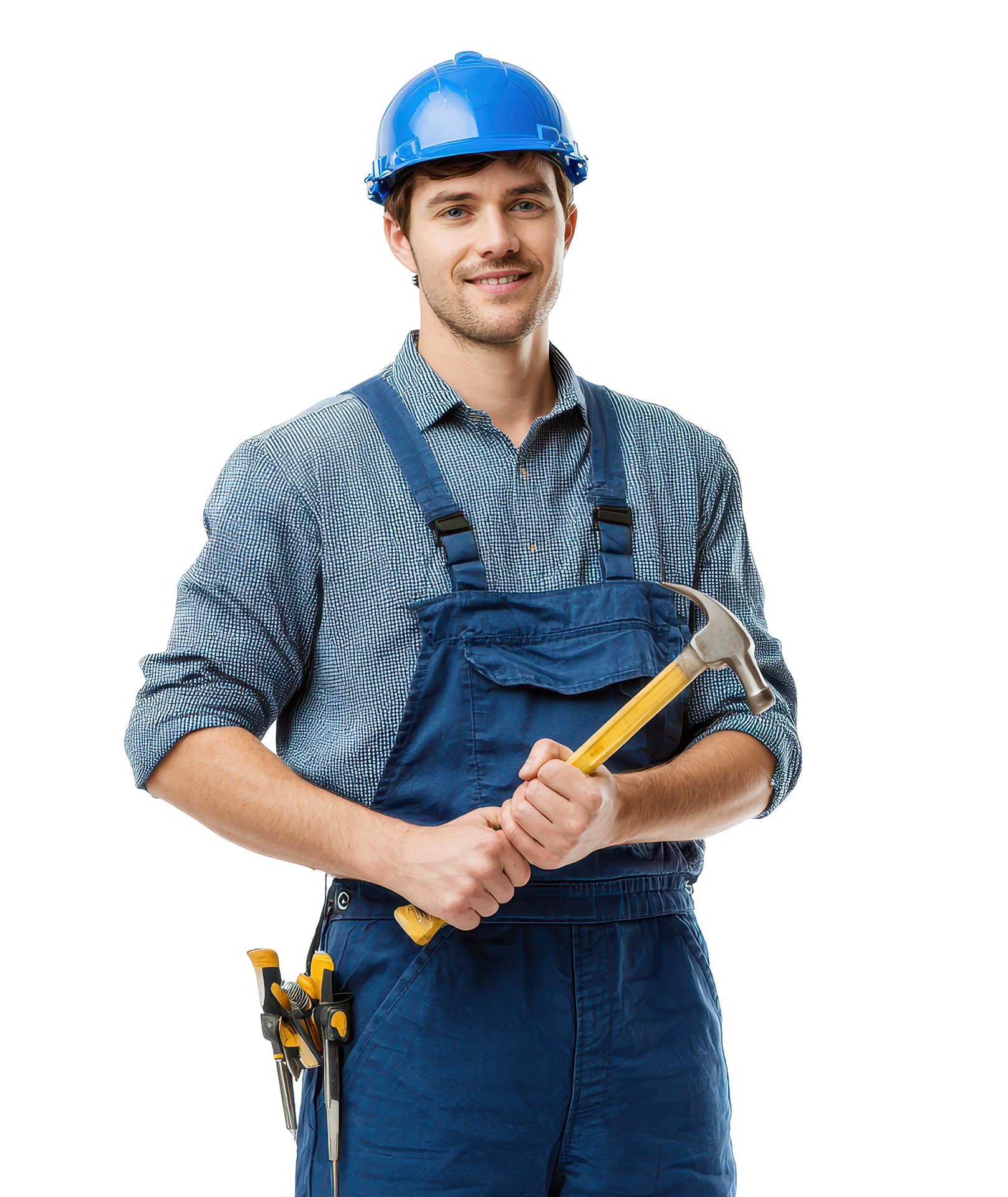 Ouvrier du bâtiment portant un casque et une salopette bleus, tenant un marteau, souriant.
