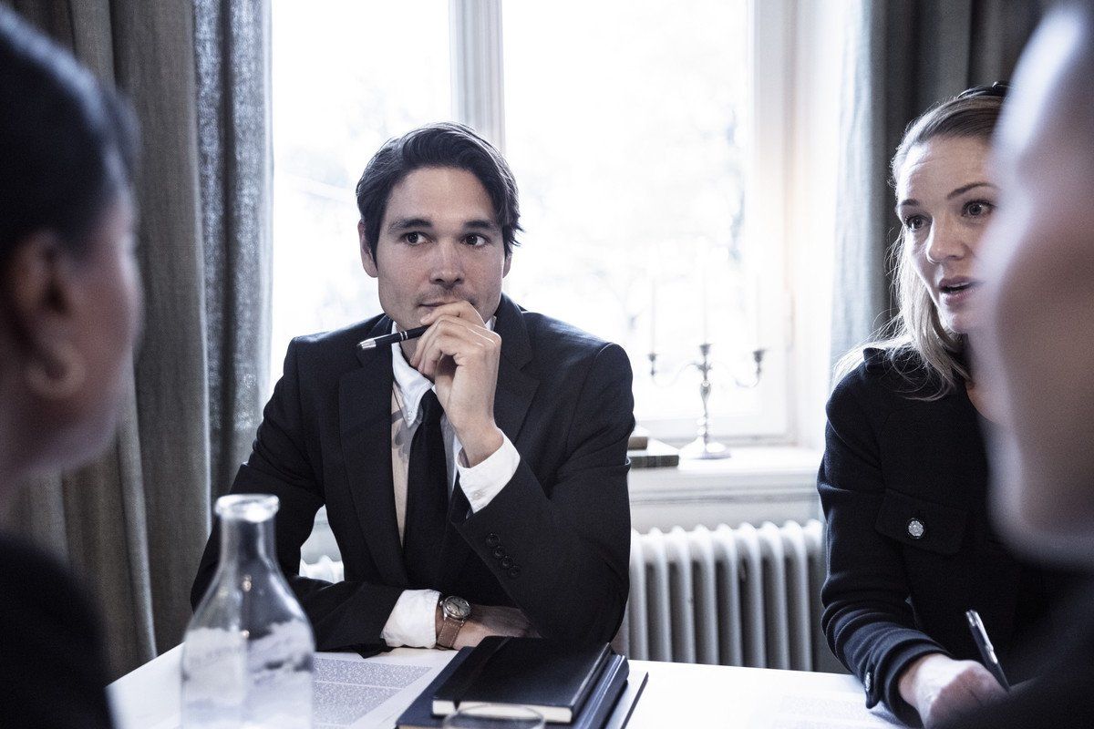 Réunion entre avocats , employé et employeur