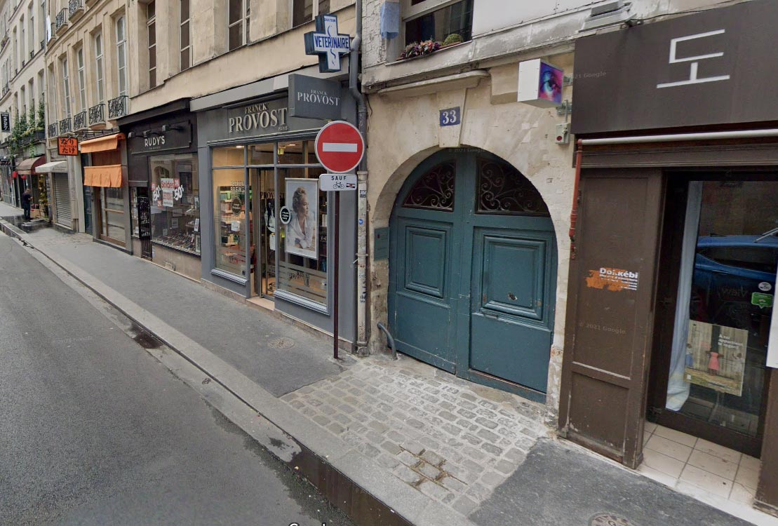 Rue des Petits Champs Paris.