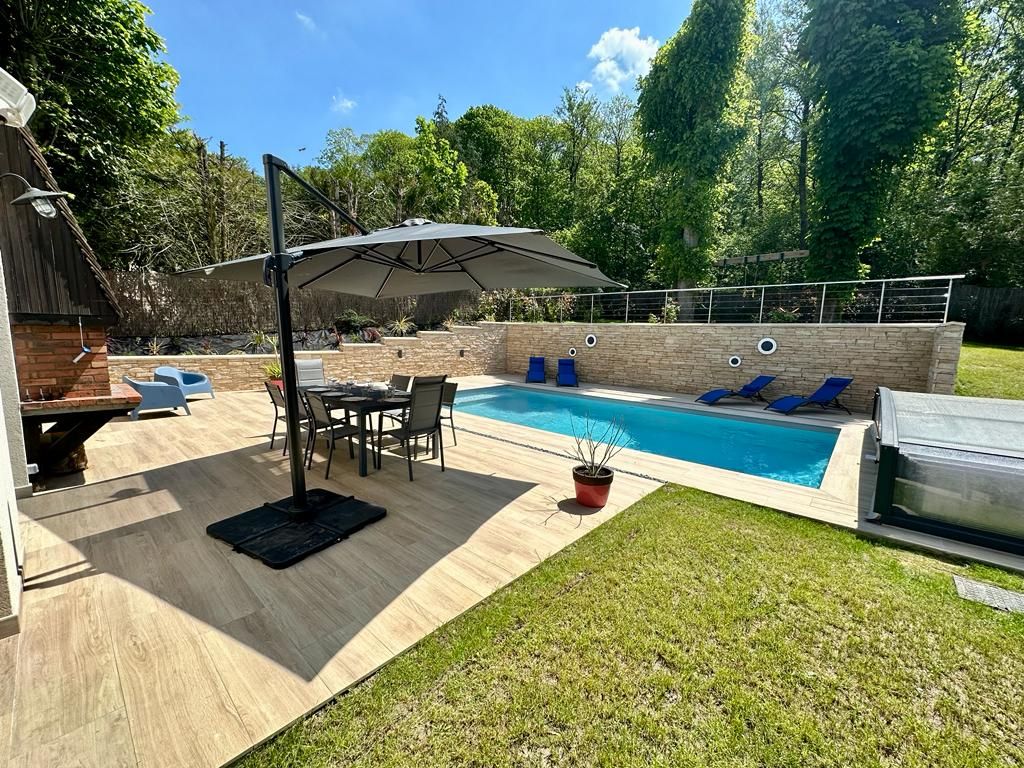Piscine creusée installée chez un particulier