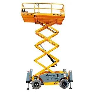 Elevador de tijera de color amarillo, elevado, sobre base de color gris y amarillo, con plataforma de barandilla.