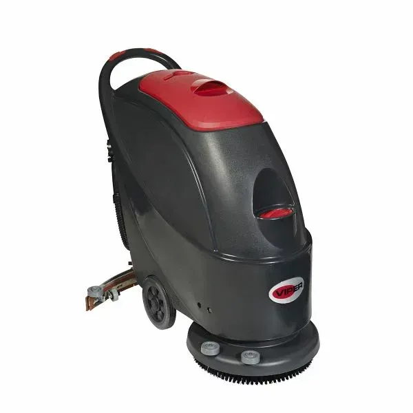 Fregadora de suelos de color negro y rojo, con cepillo redondo y mango, para interior.