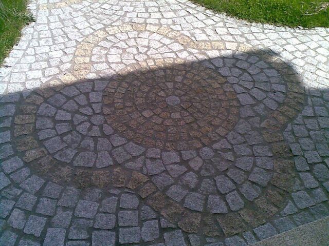 Arbeit der Walter Staub Pflästerungen GmbH