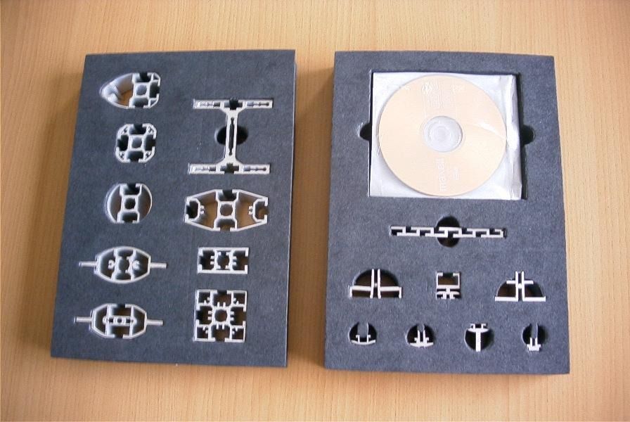 Una caja de CD con un CD dentro