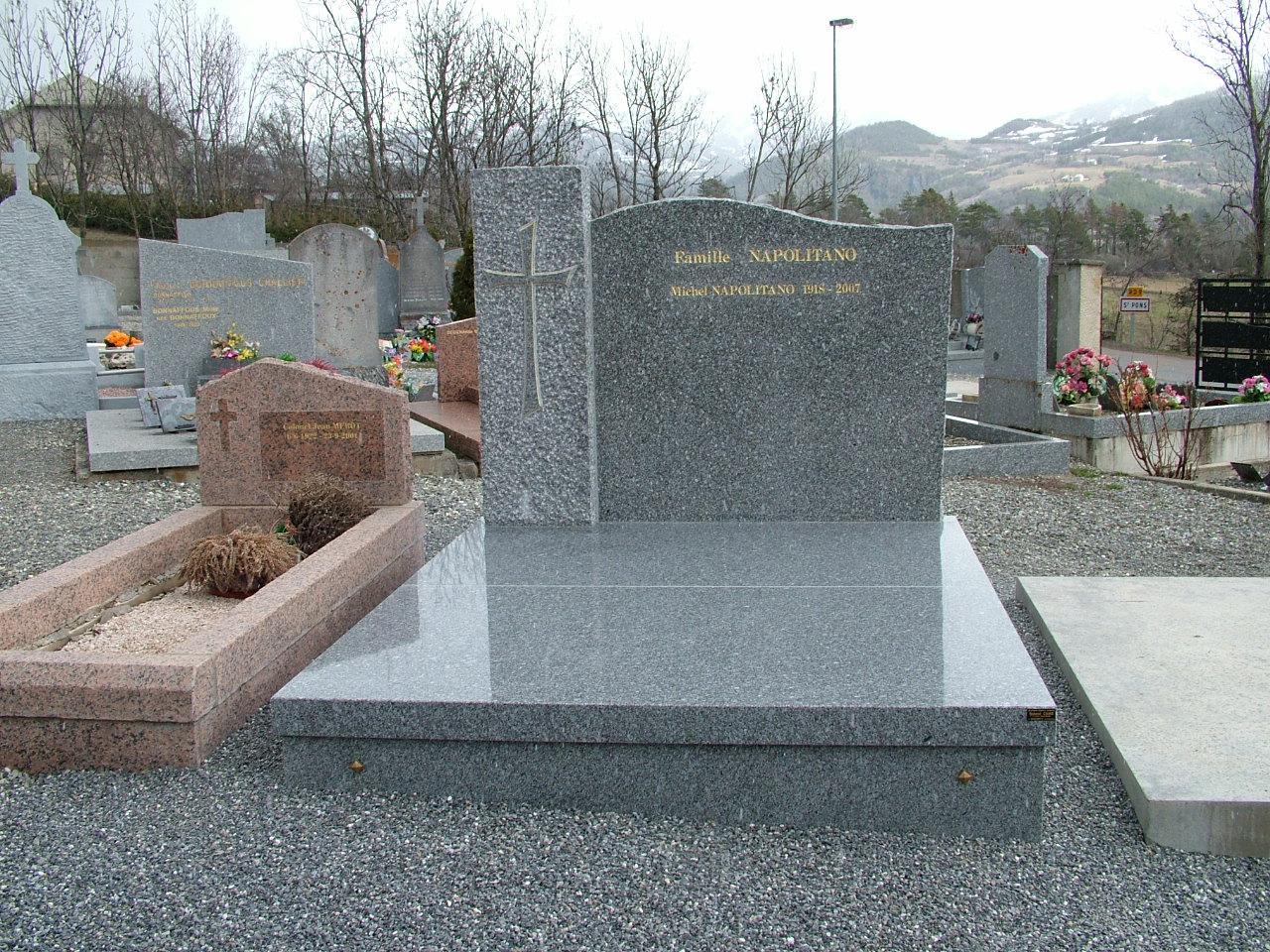 Caveau familial à Saint-Pons