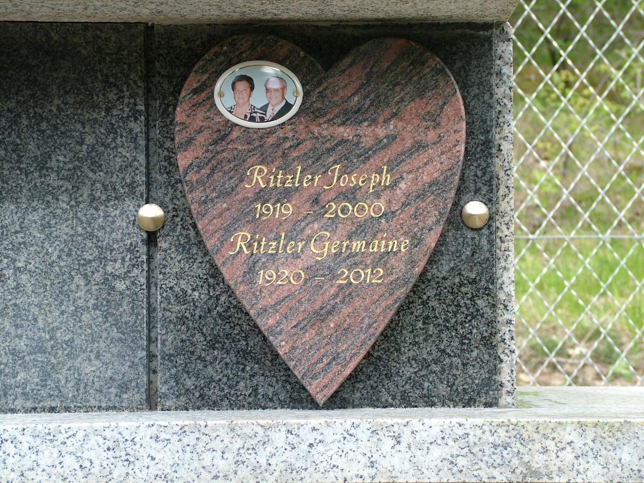 PLaque funréaire forme coeur