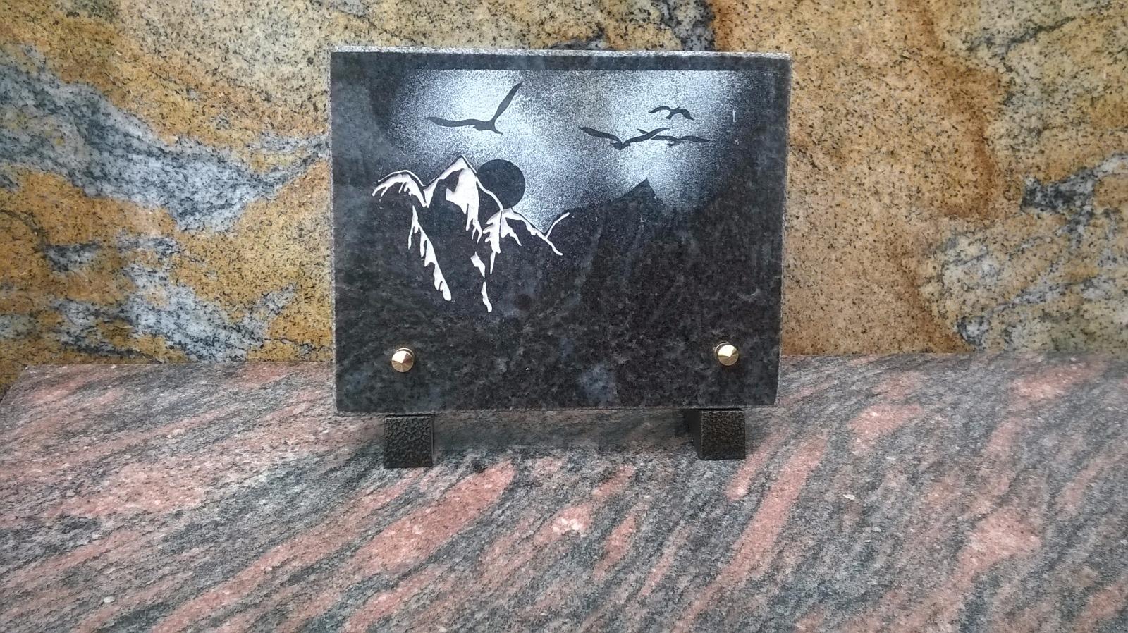 avec gravure blanche