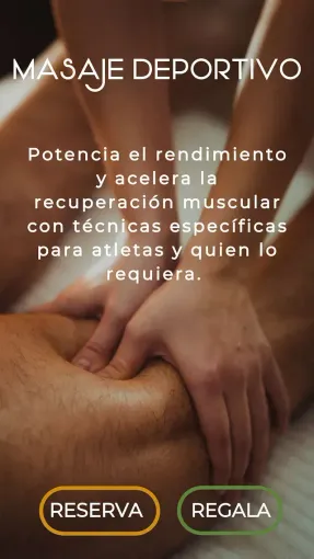 Un hombre está recibiendo un masaje de una mujer en español.