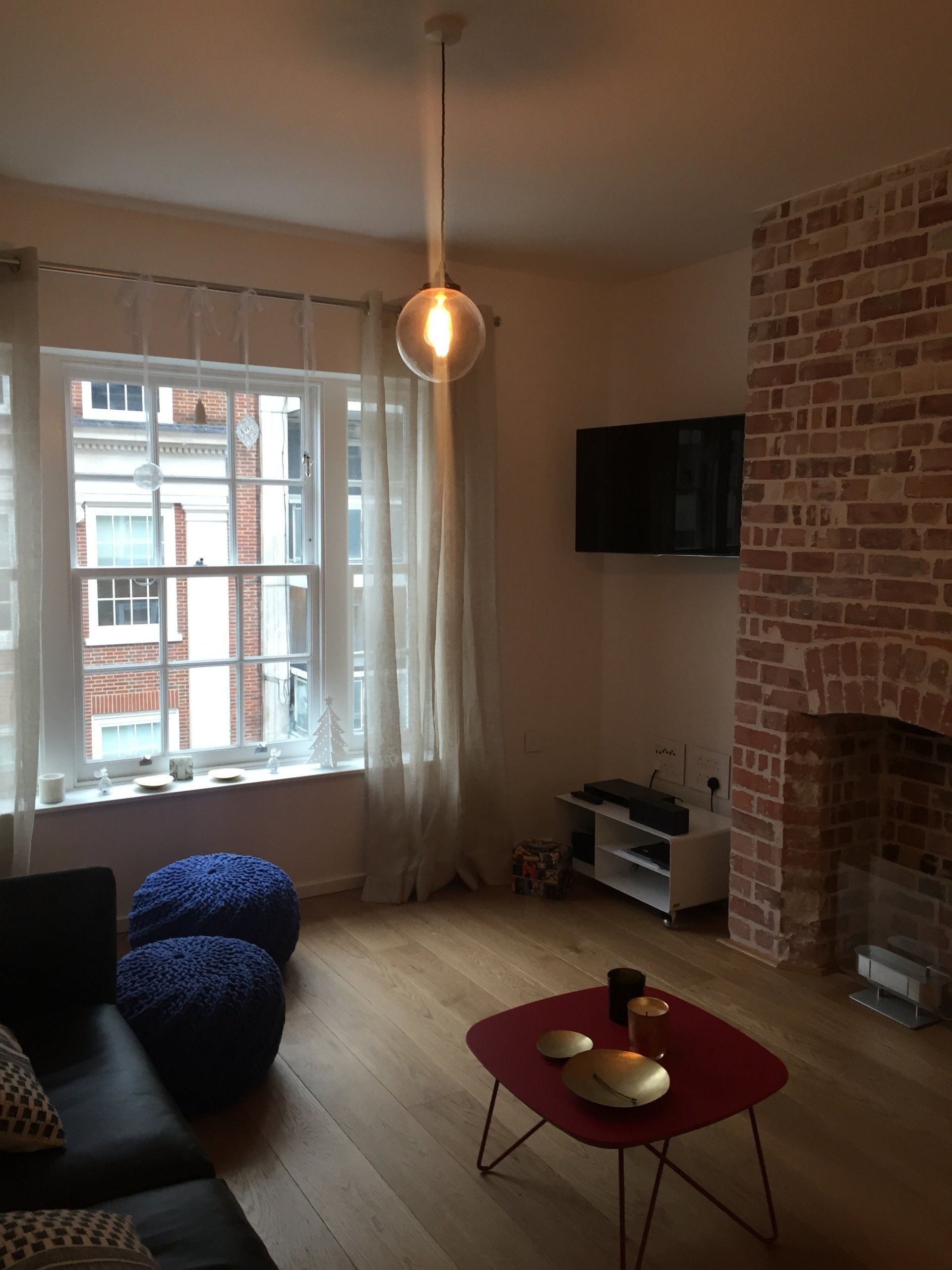 Coin séjour avec revêtement en parquet