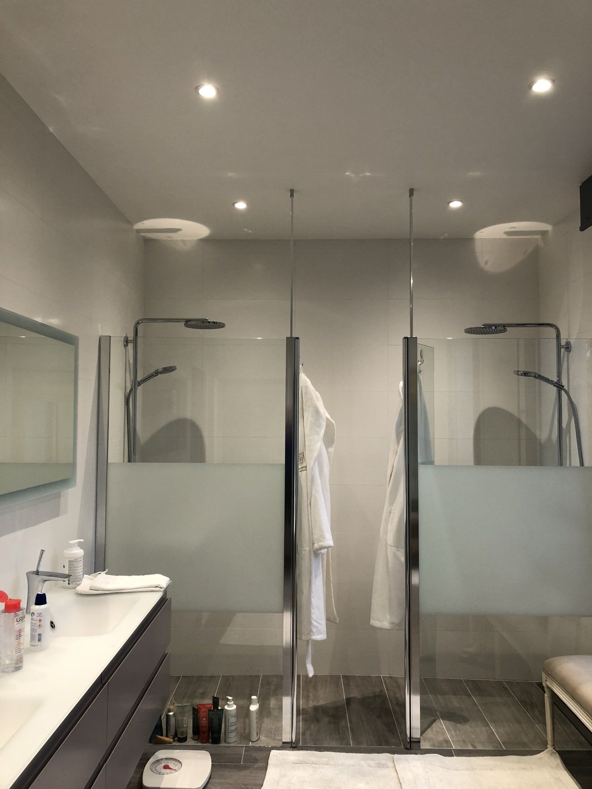 Douches en vis à vis