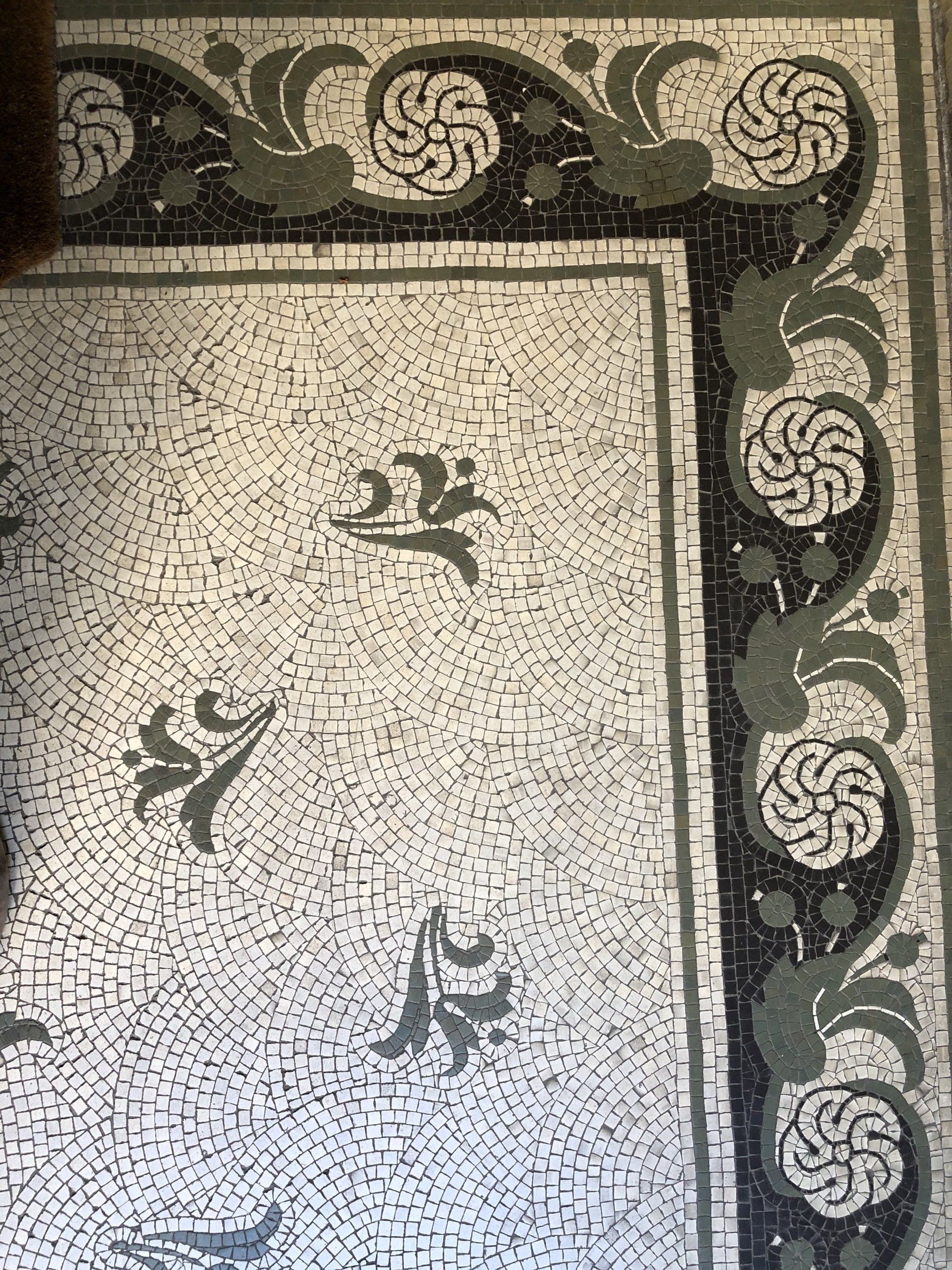 Restauration de mosaïque, Maisons-Lafitte