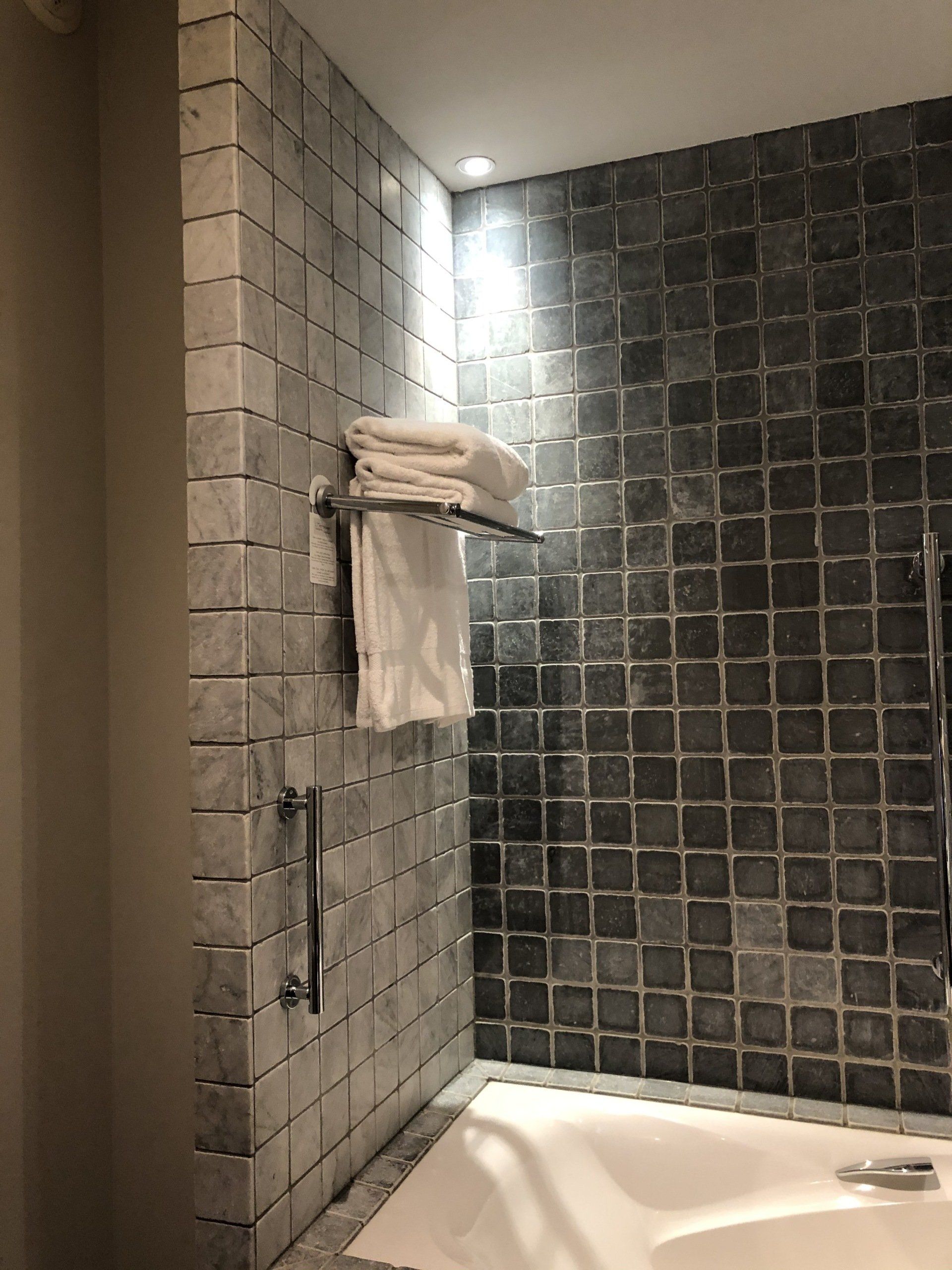 pierre du Hainaut, salle de bain Orgeval