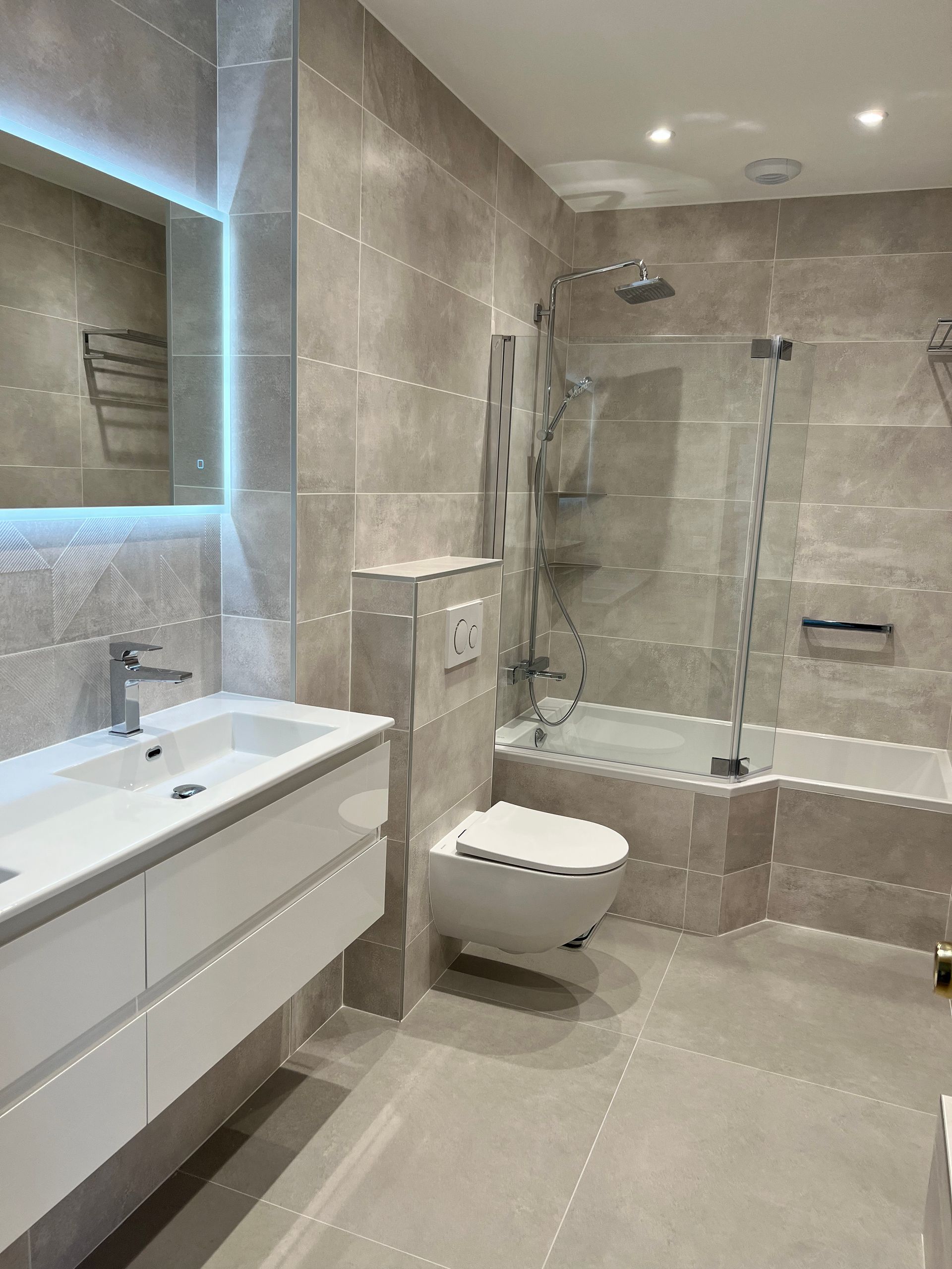 Salle d'eau à Saint-Nom-la-Bretche