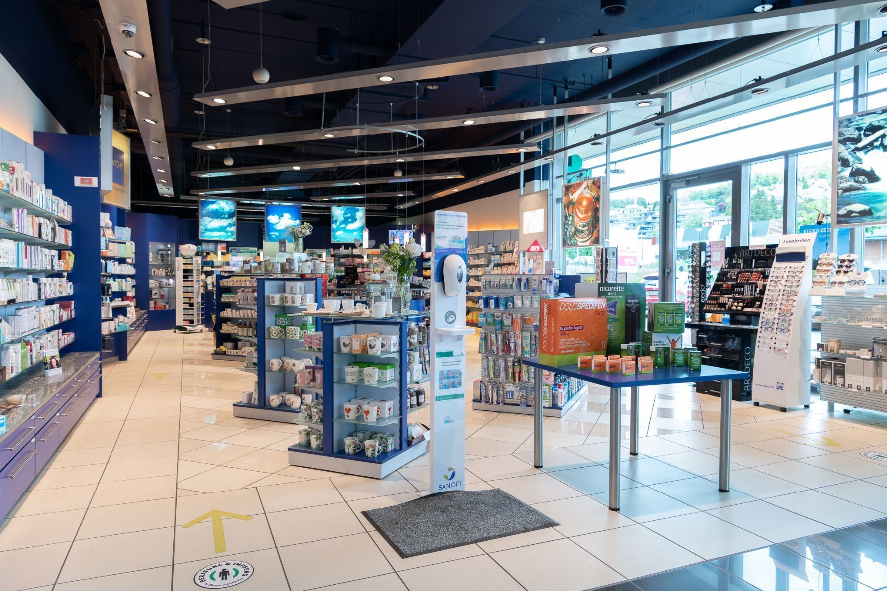 Reuss Apotheke Bremgarten Aargau Medikamente etc.