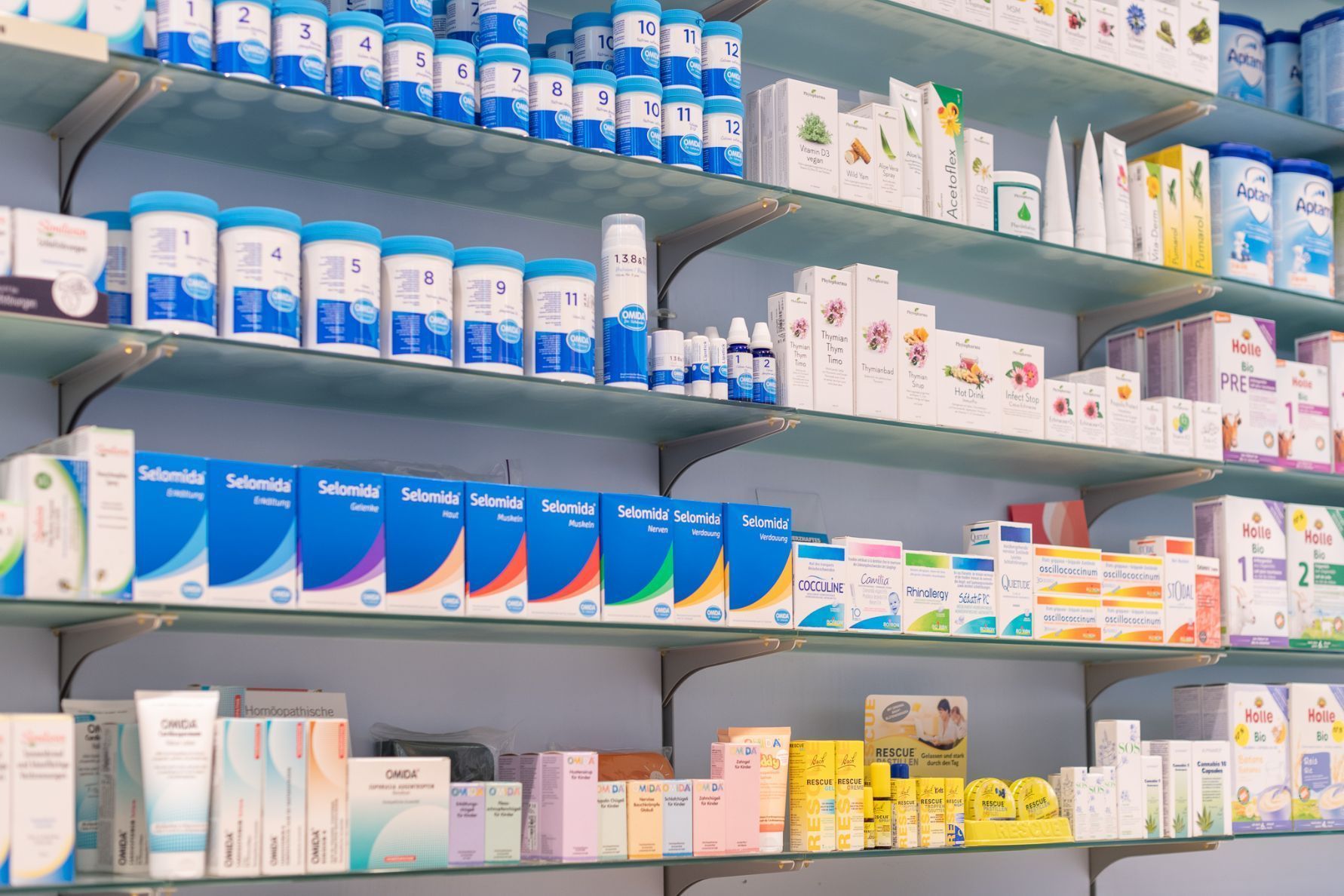 Reuss Apotheke Bremgarten Aargau Medikamente etc.