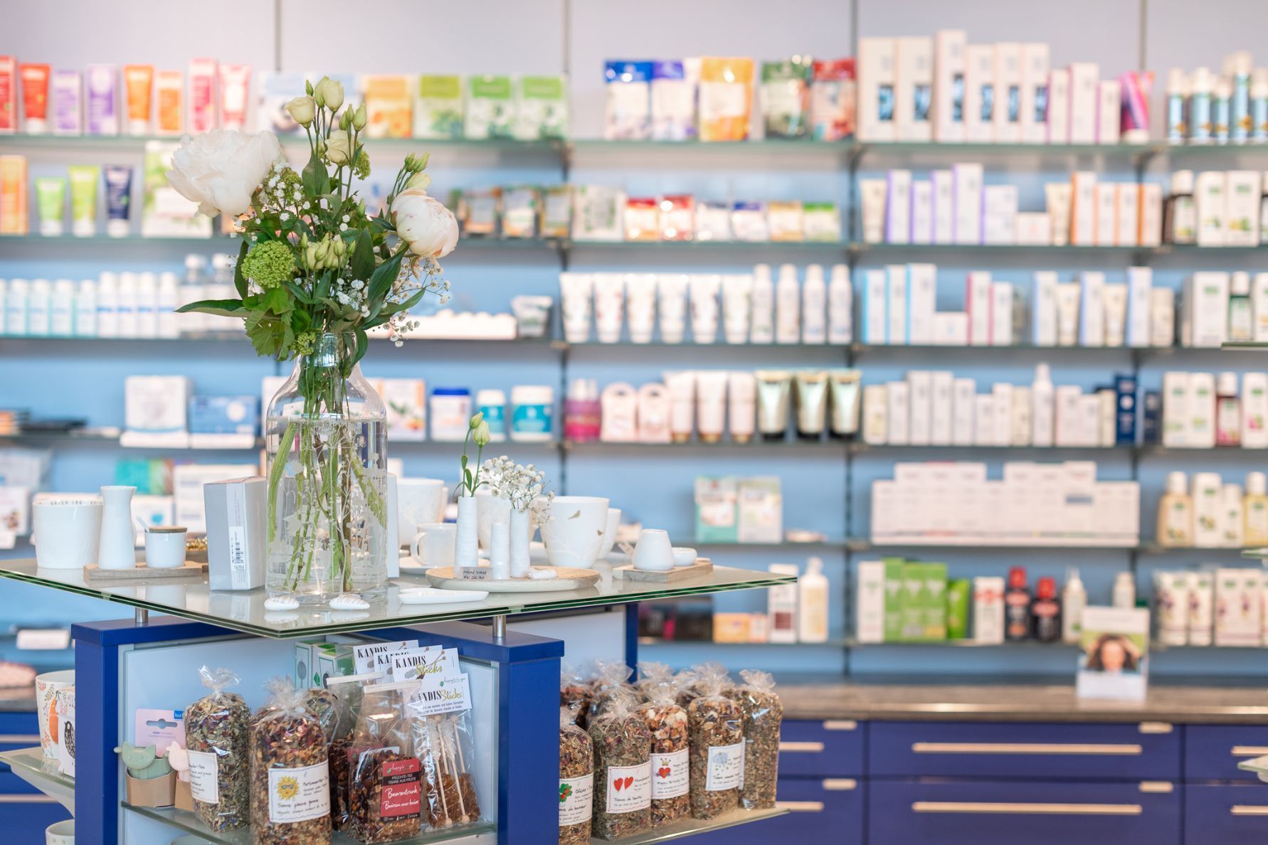 Reuss Apotheke Bremgarten Aargau Medikamente etc.