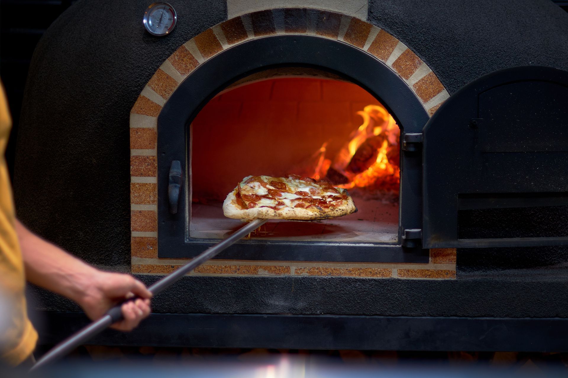 Photo d'un four à pain en fonctionnement