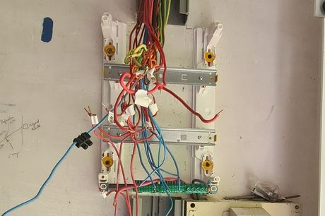 Outils et diagramme d'électricien