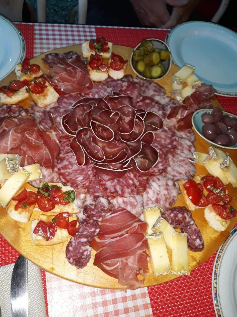 Locanda con alloggio e cucina ticinese - Ristorante degli Amici