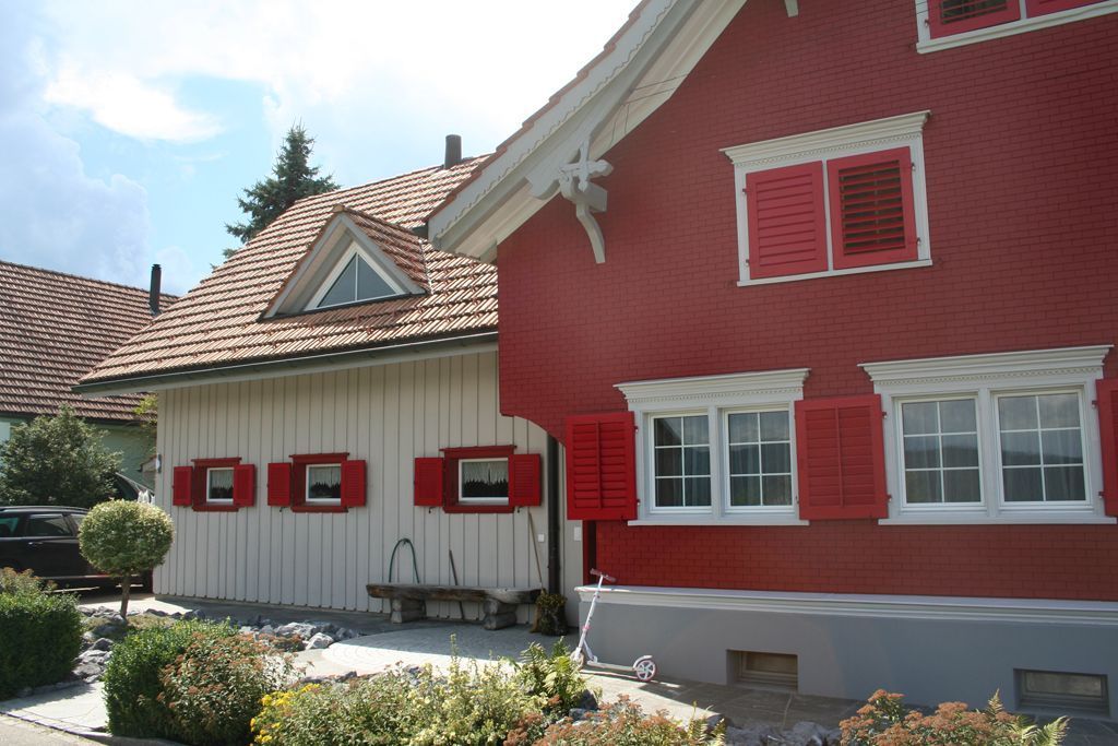 Referenzhaus rot - Maler Kläger AG