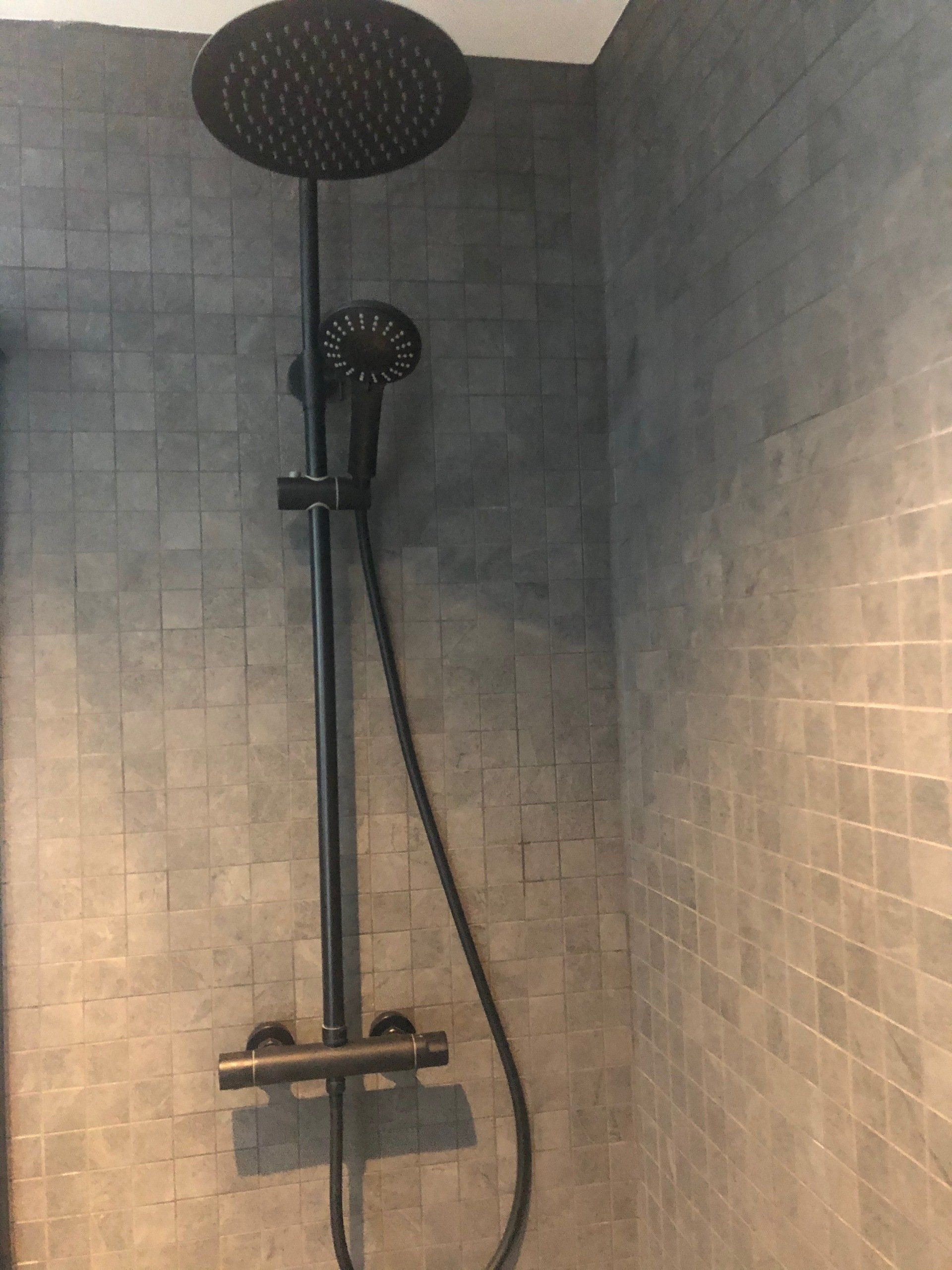 Douche à 2 étages