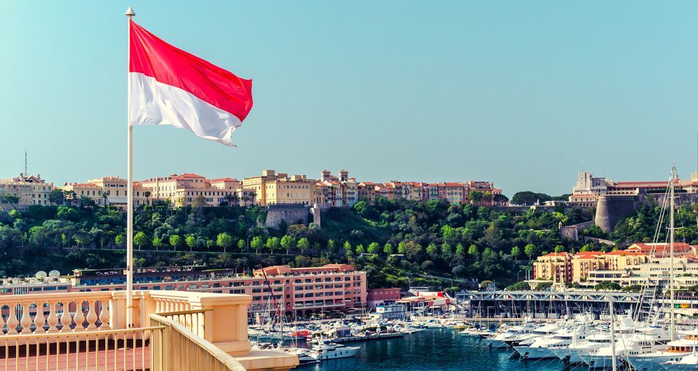 Drapeau de la principauté de Monaco.