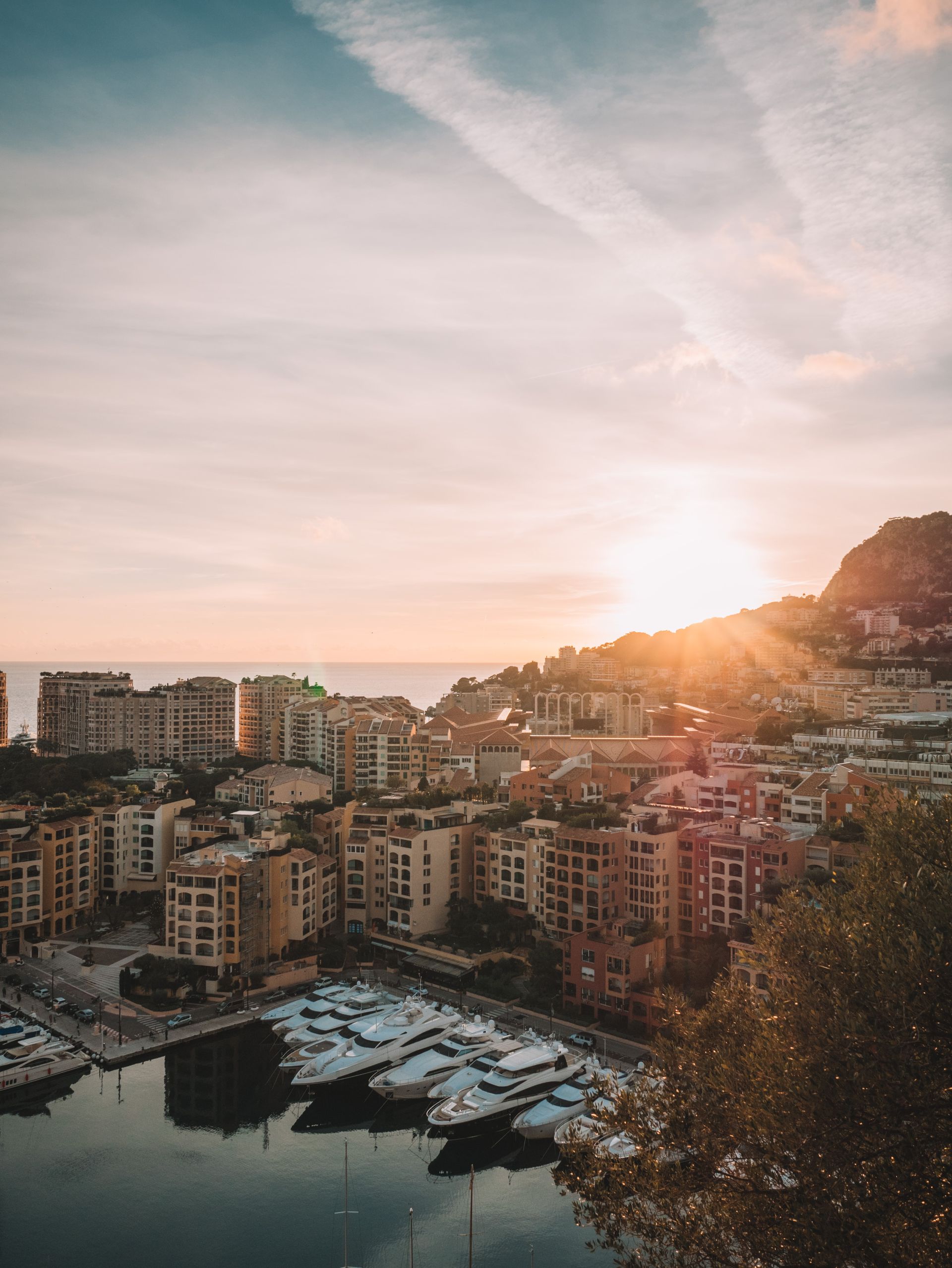 Monaco au soleil levant.