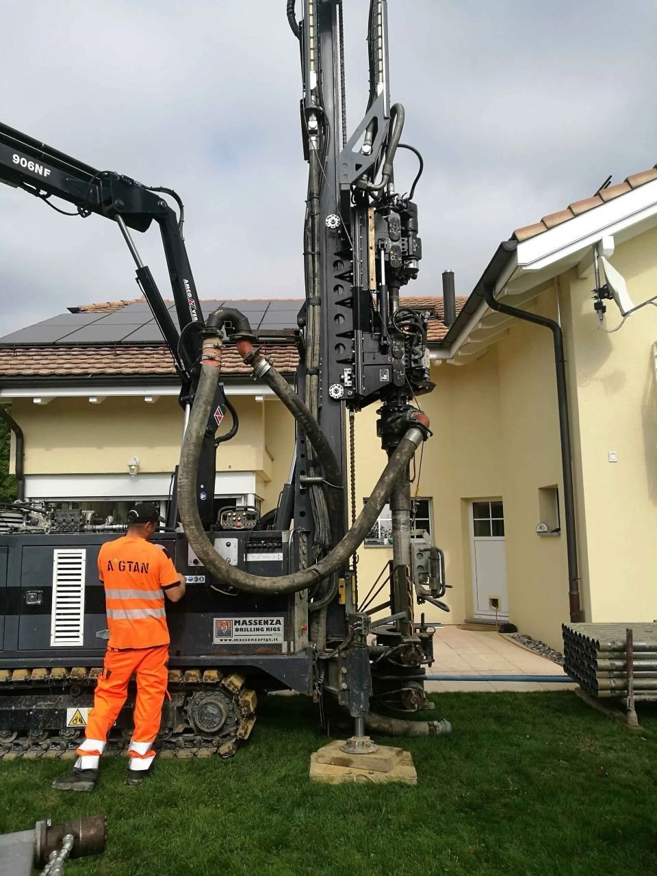 Machine de forage de l'entreprise AGTAN SA