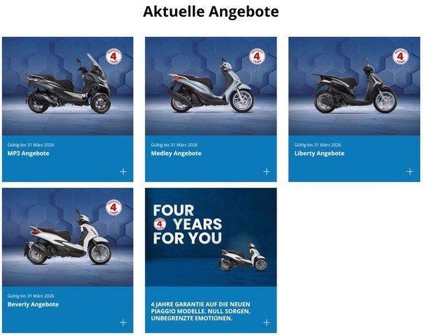 Sechs Piaggio-Rollermodelle wurden im Rahmen der Werbeaktion „Vier Jahre für Sie“ präsentiert.