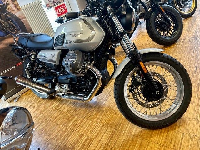 Moto Guzzi V 7