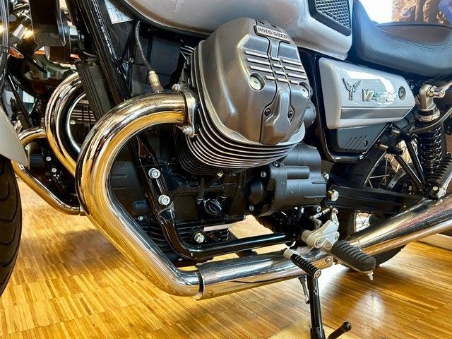 Moto Guzzi V 7