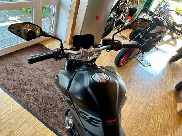 VOGE R 625